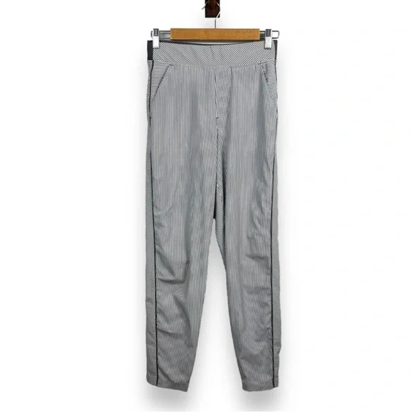 Athleta Brooklyn Textured Ankle Pant Gray and White Stripe Size 4 - Picture 3 of 10